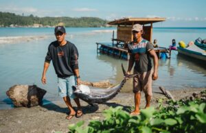 Buku Ikan Karang Pesisir Barat Laut Obi Diluncurkan, Ini Pesan Bupati Halsel